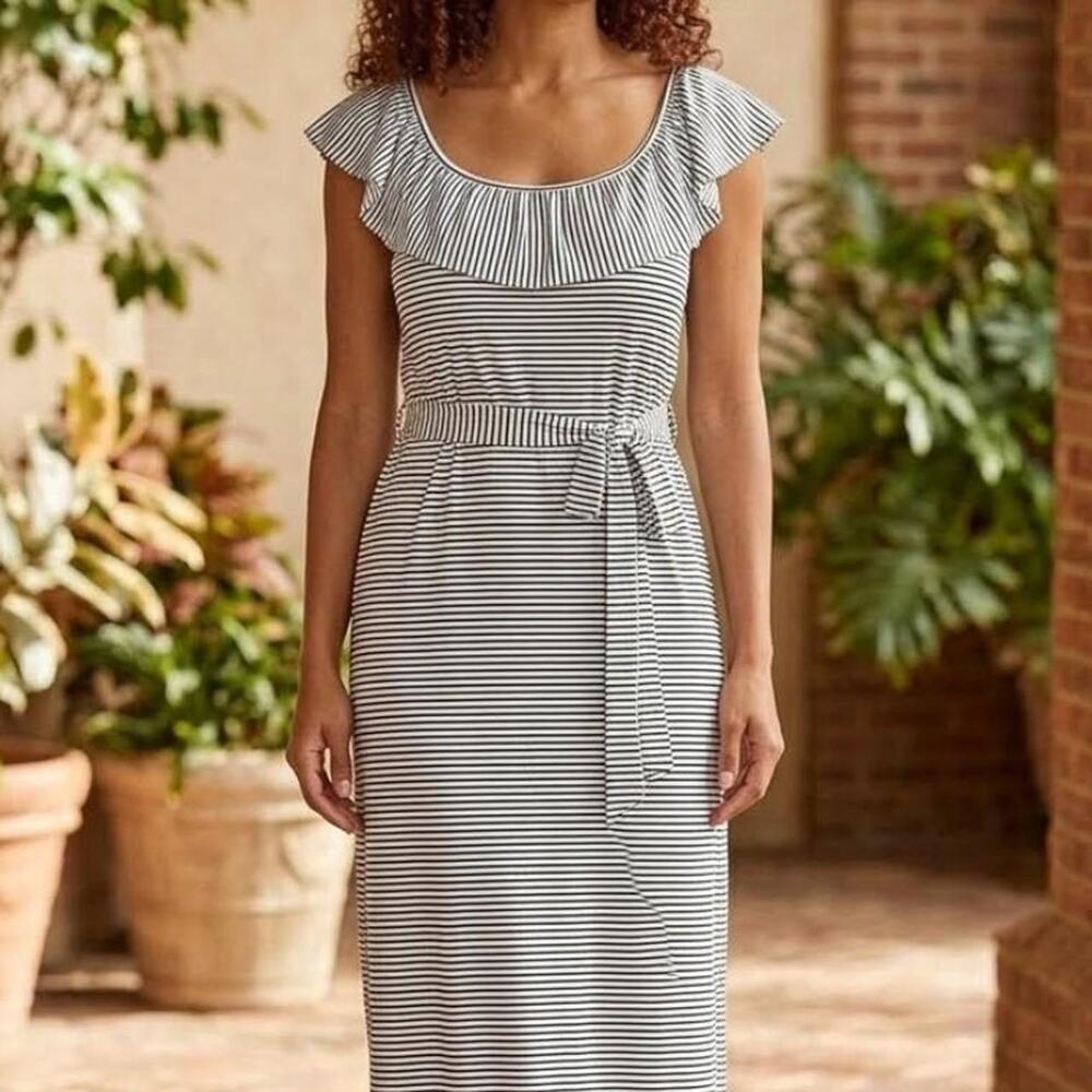 Cato white and black striped